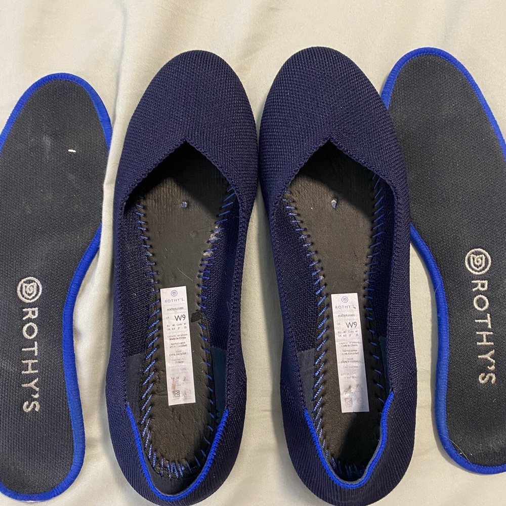Rothy’s Navy flats, size 9, VVVGUC
